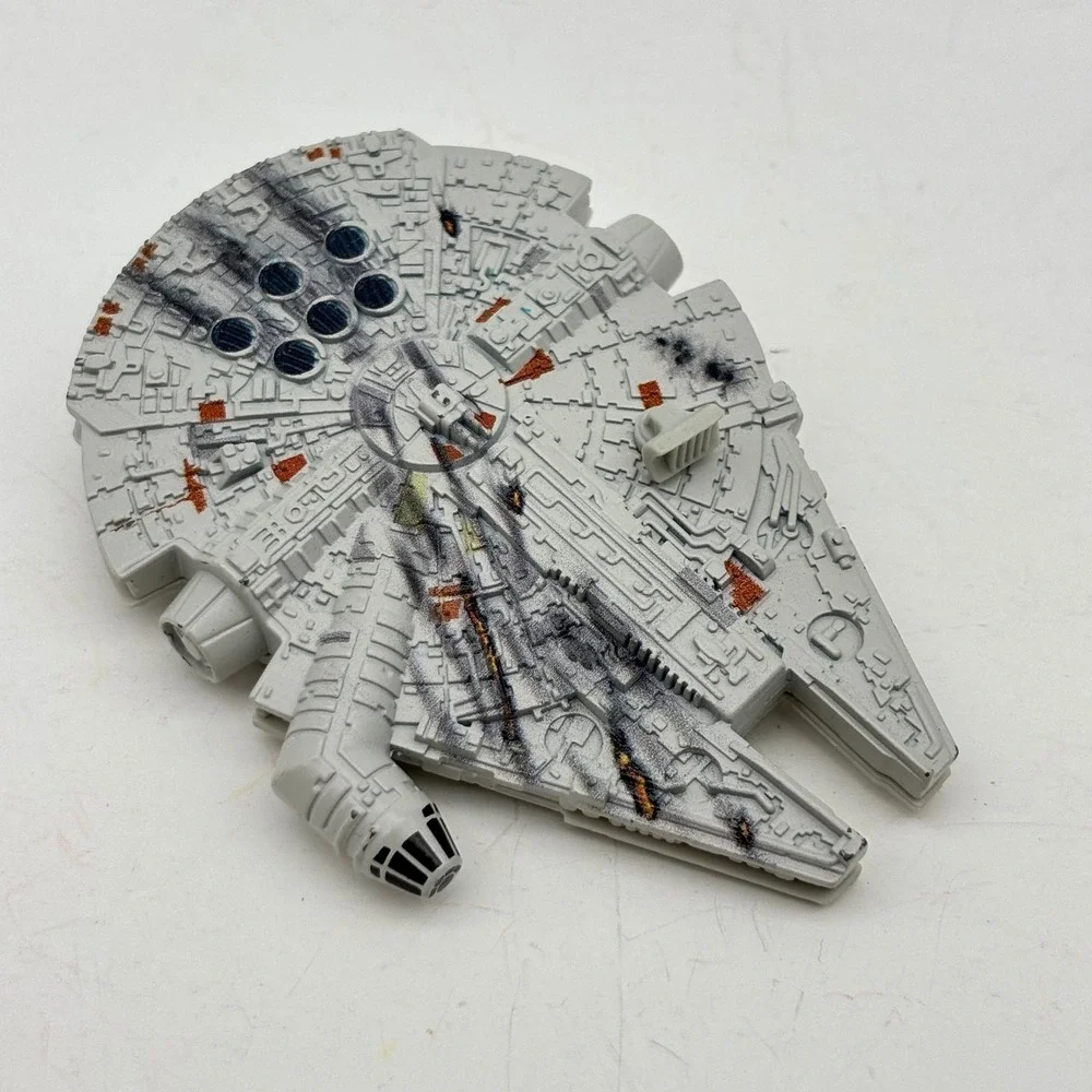 Hot Wheel Star Wars Millennium Falcon Battle Damage Starships 3